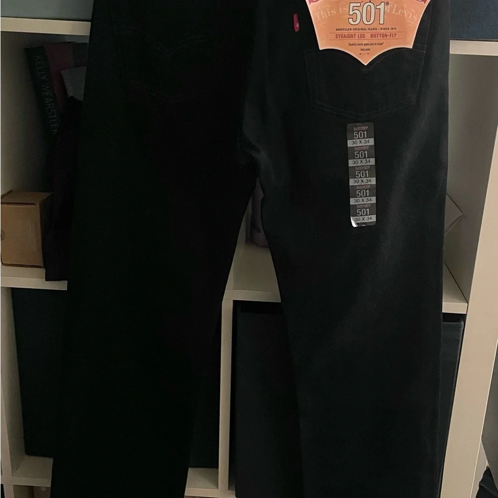 Levi's Men's Straight Black Denim Jeans - Picture 8 of 9